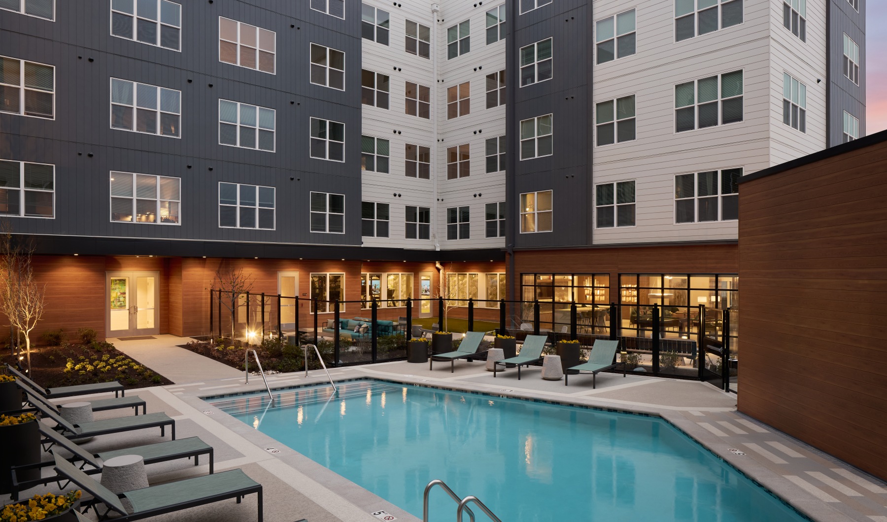 community sparkling pool 
