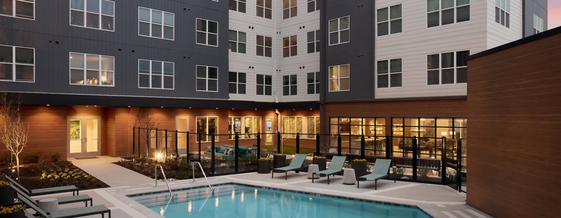 community sparkling pool 